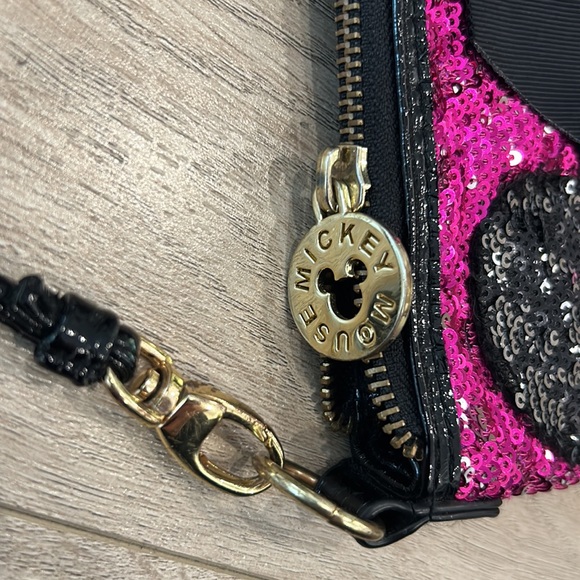 Disney authentic parks sequin purse - Picture 2 of 5